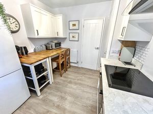 Kitchen- click for photo gallery